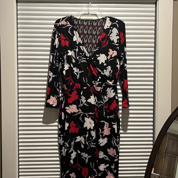 Reversible black and red dress - Picture 2 of 2